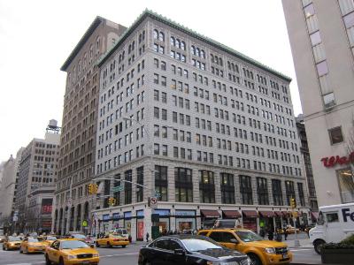 304 park avenue south SL Green to Buy 304 Park Avenue South