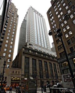 450 lex RXR Realty To Buy 450 Lexington Avenue from Istithmar World Capital 