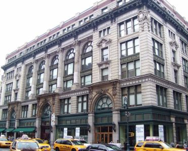 675 avenue of the americas Weight Watchers Signs 125K S/F Deal