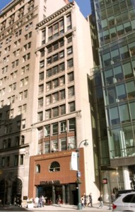 509fifthave 509 Fifth Avenue Sold to Chabad Lubavitch for $42 Million