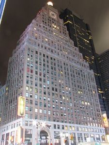 Avison Young Named Leasing Agent for Times Squares Paramount Building 250px-Paramount_Building_Jorge_Eduardo_Rubies