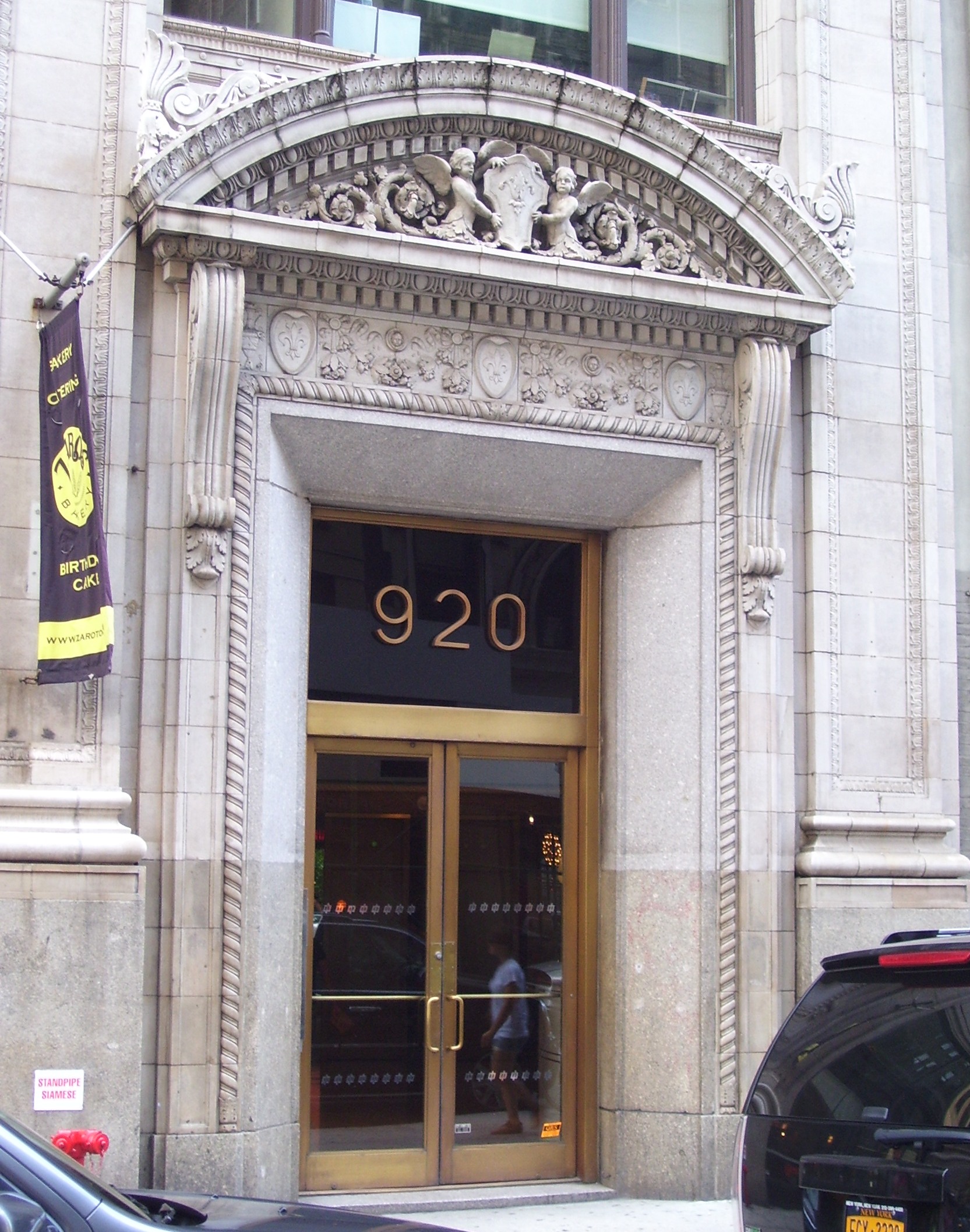 Entryway at 920 Broadway