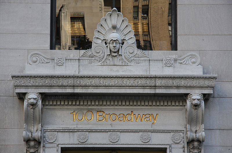 800px-100_Broadway_entrance