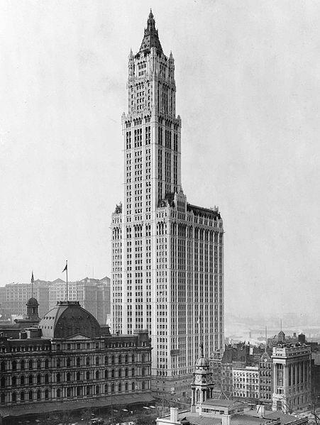 451px-View_of_Woolworth_Building_fixed_crop