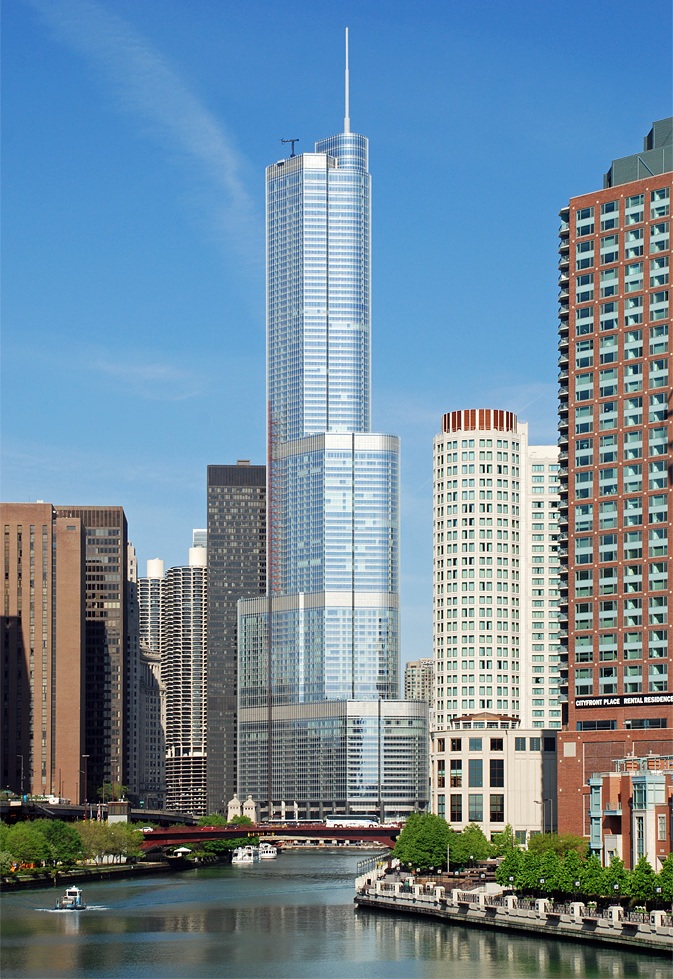 Trump_International_Hotel_and_Tower,_Chicago