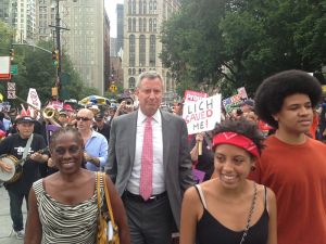 800px-Bill_de_Blasio_and_family