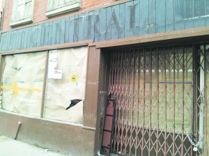 Shuttered location of Pet Central at 237 Bleecker Street (credit: Lauren Elkies Schram)