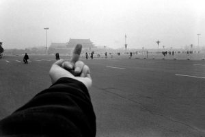 aiweiwei_finger