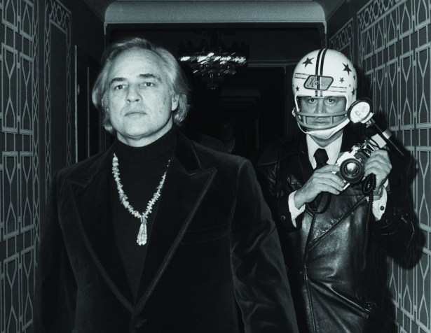 Marlon Brando and Ron Galella, 1974.