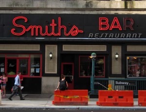 Smith's Bar will open for the last time this Thursday (Rob Nguyen/flickr).
