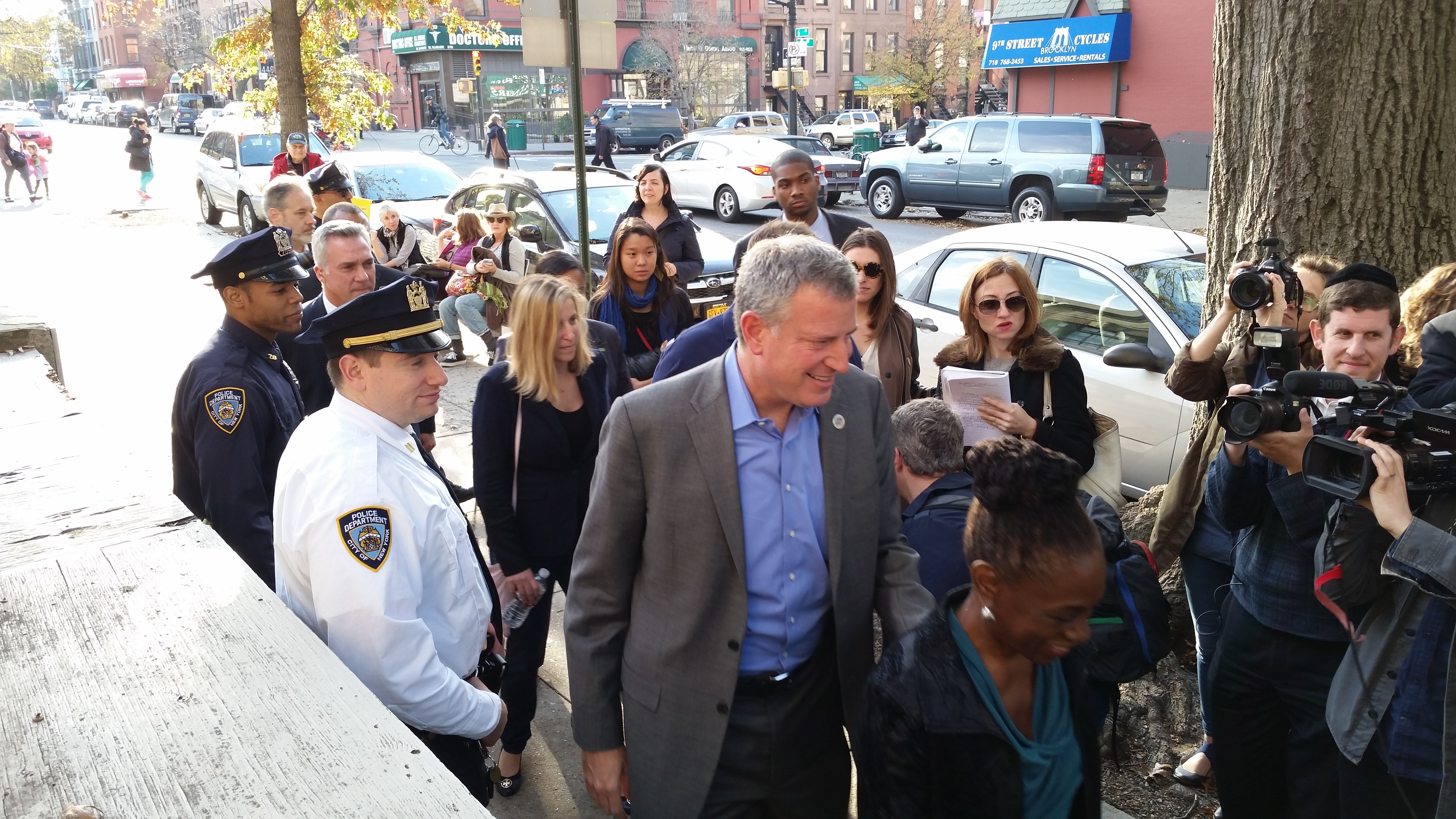 Mayor Bill de Blasio before casting his vote in Park Slope, Brooklyn today. (Photo: Ross Barkan)