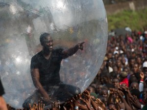 Akon's Bubble Act had nothing to with Ebola (Photo: 360nobs.com)