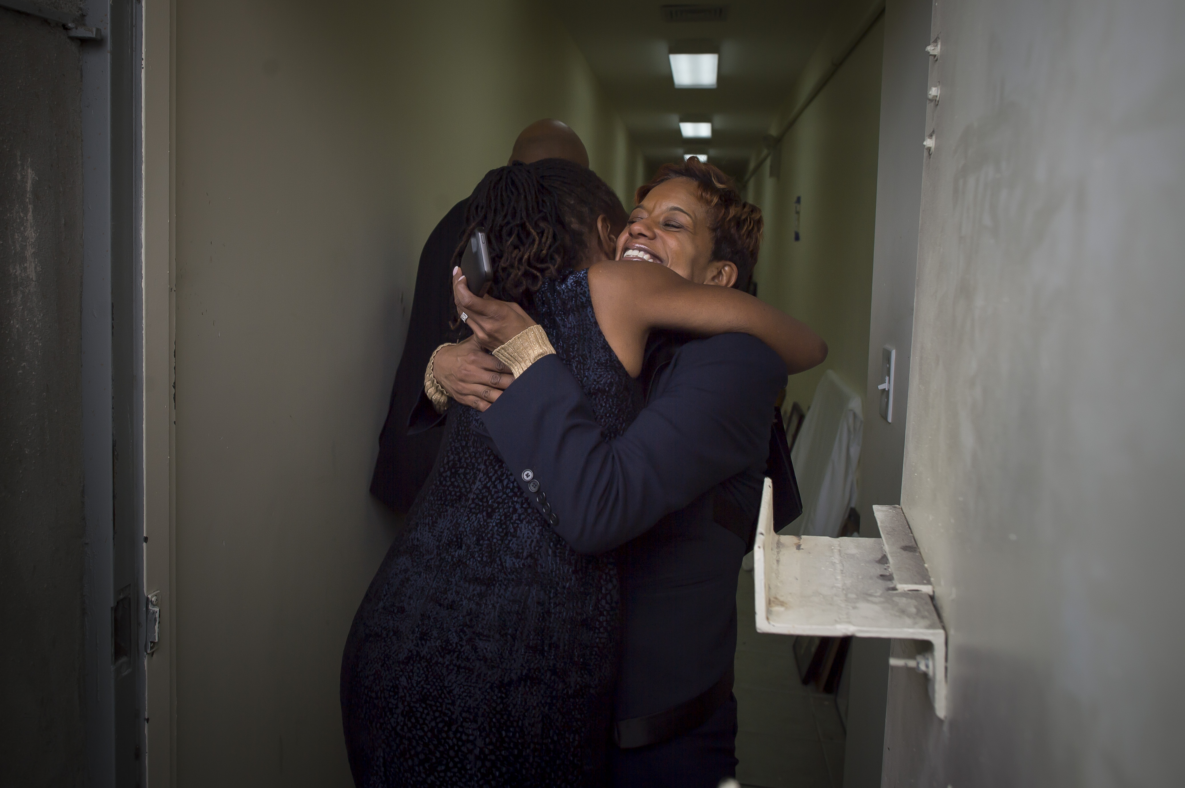 First Lady Chirlane McCray hugging Rachel Noerdlinger in January. (Rob Bennett for the Office of Mayor Bill de Blasio)