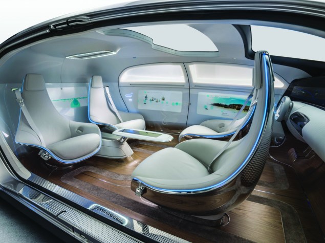 Inside the F015 (Photo: Mercedes-Benz).