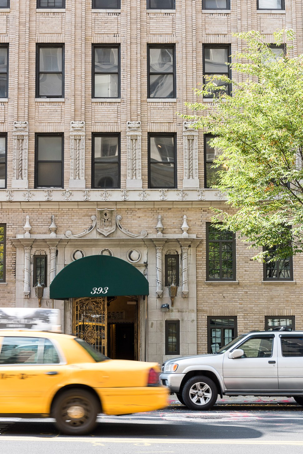 393 West End Avenue (Photo: Simon Baron)