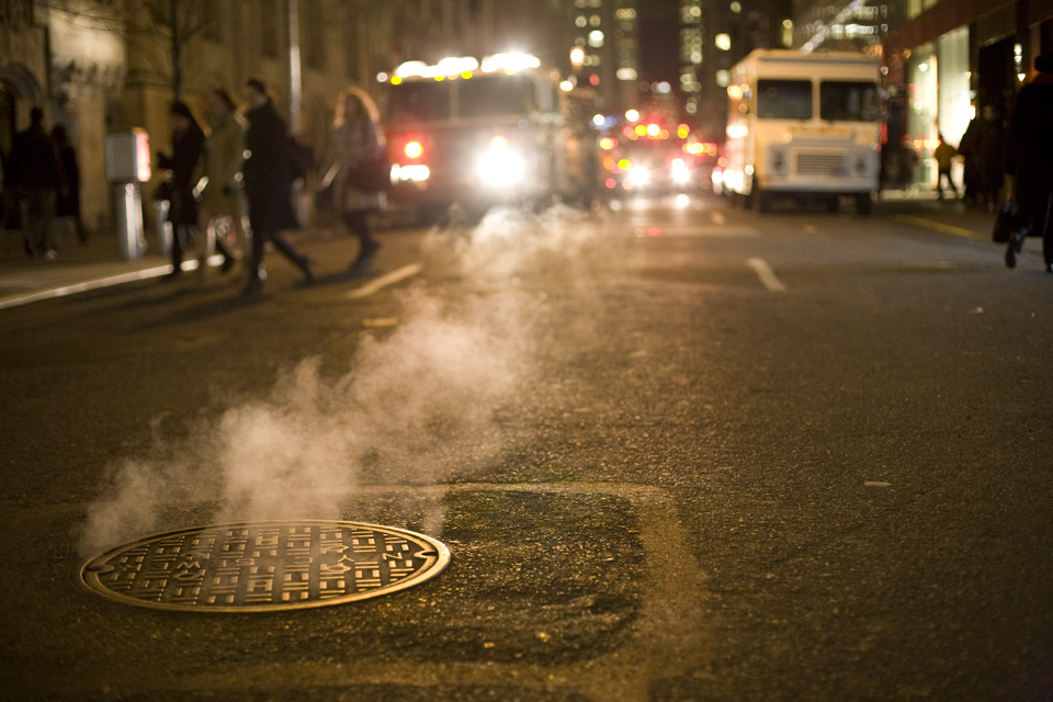 Smoke comes out of manhole in NYC (Dan Phiffer/Flickr)