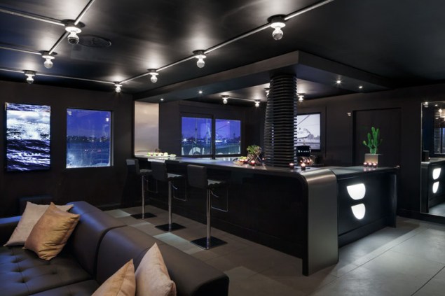 The bar, inspired by Blade's logo. (Photo: BLADE)