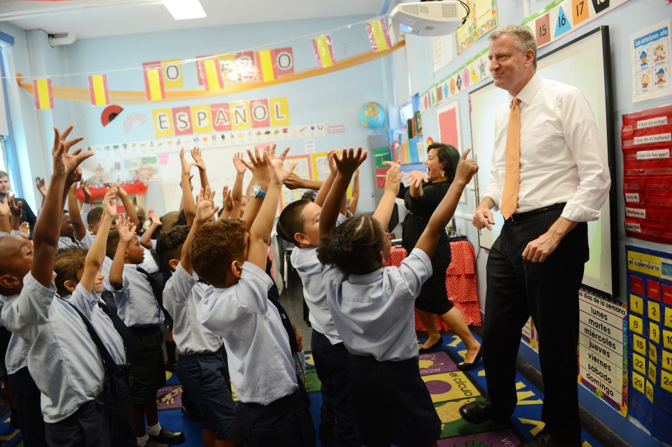 New York Mayor Bill de Blasio visits a second grade Spanish class at Amber Charter School in Manhattan on the first day of NYC public schools, September 4, 2014 in New York City. New York Mayor Bill de Blasio is touring universal pre-kindergarten programs throughout the city. (Photo by Susan Watts-Pool/Getty Images)