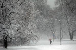 New Yorkers can only hope that this is the last of the snow to hit the city. (Photo: Spencer Platt/Getty Images)