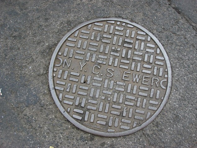 Common wet wipes have become "demon snowballs" in the NYC sewage system. (Photo: Sergio Calleja/Flickr)