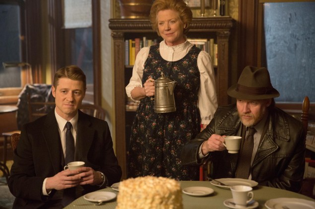 Gotham-ep118_scn24_29684_hires2