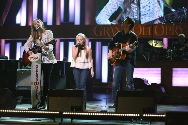 LENNON STELLA, MAISY STELLA, CHARLES ESTEN