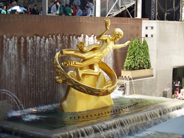 Paul Manship's Prometheus at Rockefeller Center. (Photo: Wikimedia Commons) 