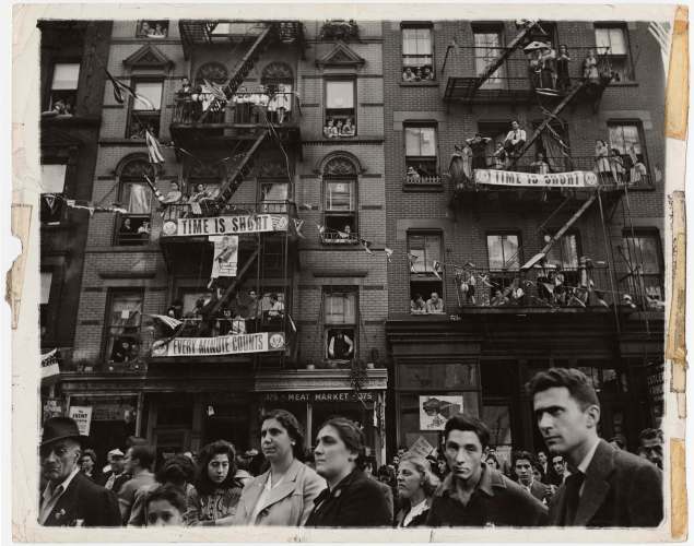 "Time Is Short," by Weegee 1942. (Photo courtesy of ICP)