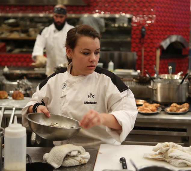 HELL'S KITCHEN: Contestant Michelle during dinner service in the all-new, "5 Chefs Compete” episode of HELL’S KITCHEN airing Tuesday, May 26 (9:00-10:00 PM ET/PT) on FOX. CR: Greg Gayne / FOX. © 2015 FOX Broadcasting Co.