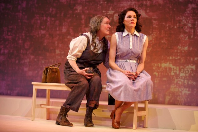 Kristine Nielsen and Carolyn McCormick in What I Did Last Summer. (Photo: Joan Marcus)