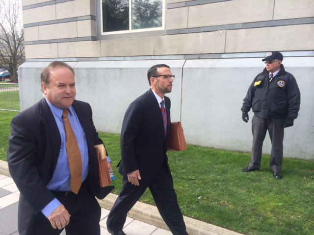 David Wildstein walking into court. (Photo: PolitickerNJ)