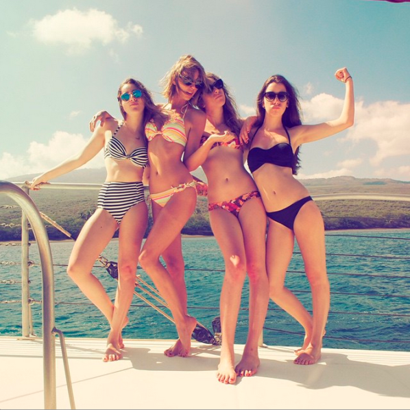 Ms. Swift shared the high-waisted bikini trend with the ladies of Haim. (Photo: Instagram/Taylor Swift)