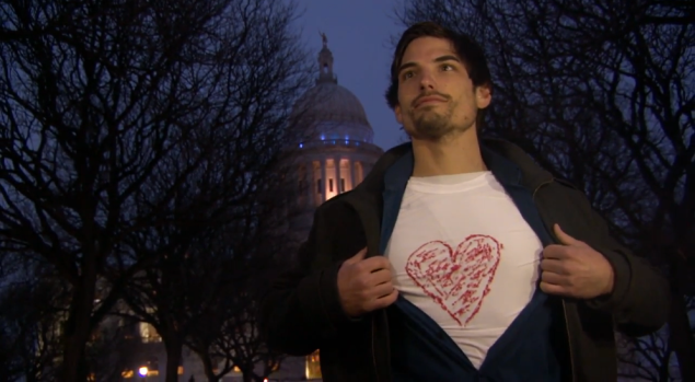 "i sleep and bathe in this shirt to stay in character" (Photo: ABC)