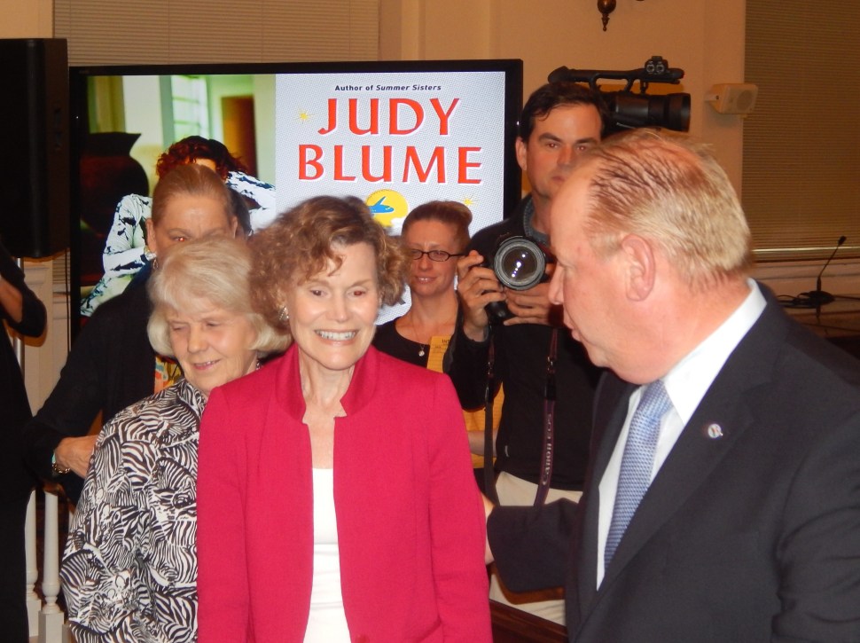Blume and Bollwage.