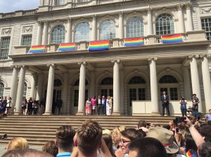 The newlyweds on the City Hall steps. (Photo: Jillian Jorgensen/New York Observer)