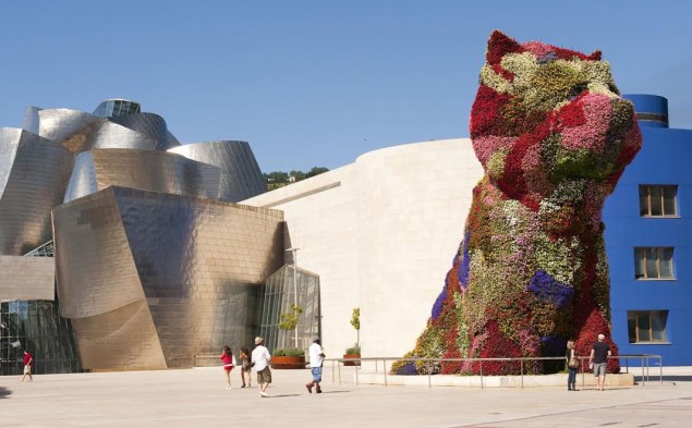 The Jeff Koons Puppy outside the Guggenheim Museum Bilbao. Courtesy: The Guggenheim.