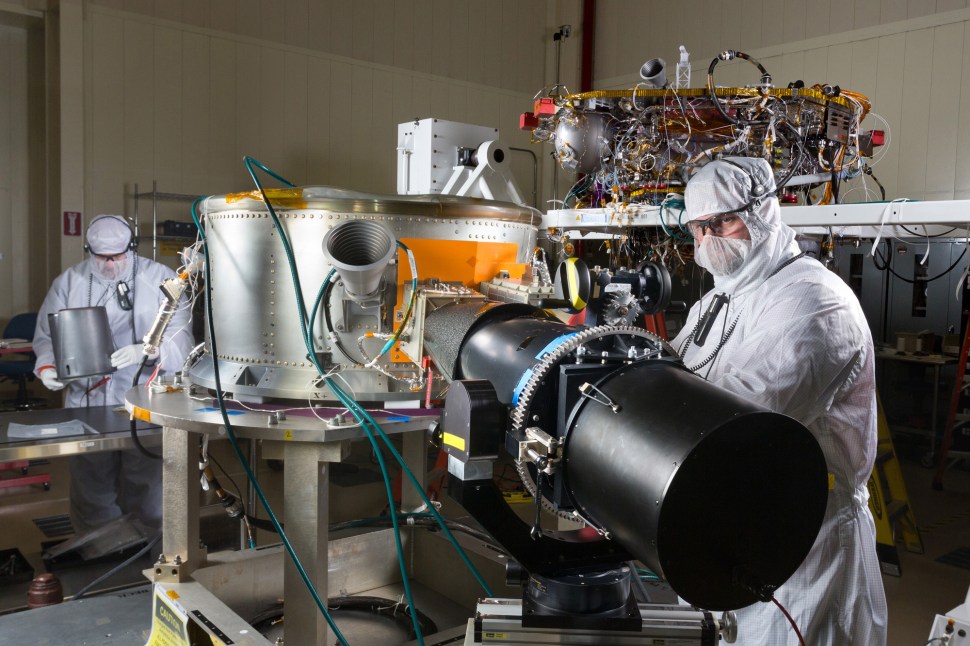 The InSight Mars lander cruise stage and lander in a clean room at Lockheed Martin.
