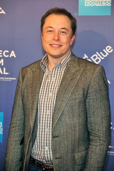 Elon Musk displays his billionaire style (Photo: Joe Corrigan/Getty Images)