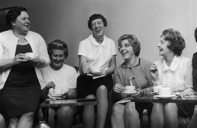 Barbara Castle (1910 - 2002, right), Secretary of State for Employment and Productivity, shares a cup of tea with the leaders of the female machinists' strike from the Ford plant in Dagenham, at the Ministry, 28th June 1968. (Photo by Wesley/Keystone/Getty Images)