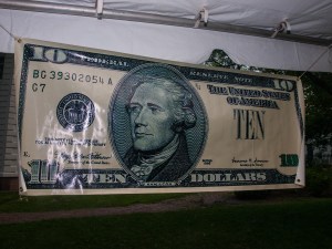 Keep HamilTEN!