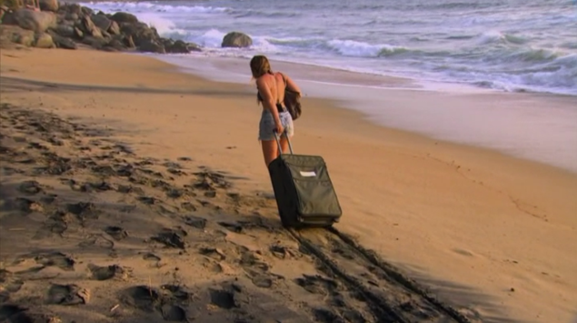 "bye, gonna leave this way through the sand" (Photo: ABC)
