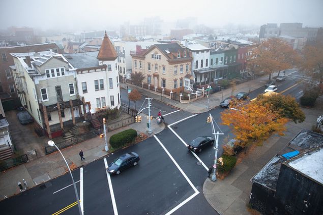 City fog. Chris Ford/flickr.