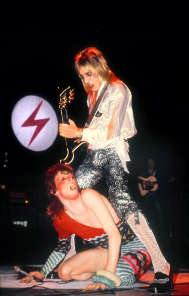 114Bowie(c)MickRockcbs_