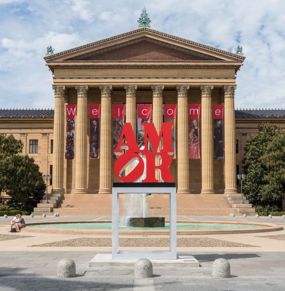 Robert Indiana, AMOR, 1998. (Photo: Philadelphia Museum of Art)