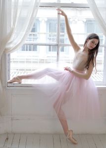 Mary Helen Bowers in her studio (Photo: Courtesy Ballet Beautiful).