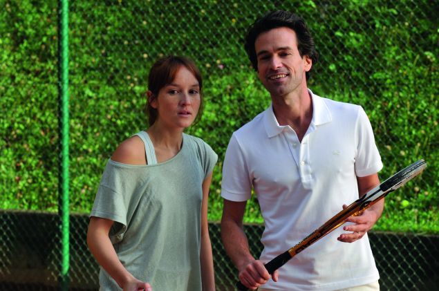 Anaïs Demoustier and Romain Duris in The New Girlfriend.