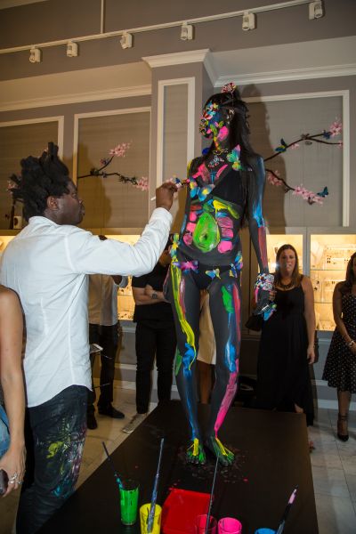 Bradley Theodore painted a live model. (Photo: Ghila Krajzman)