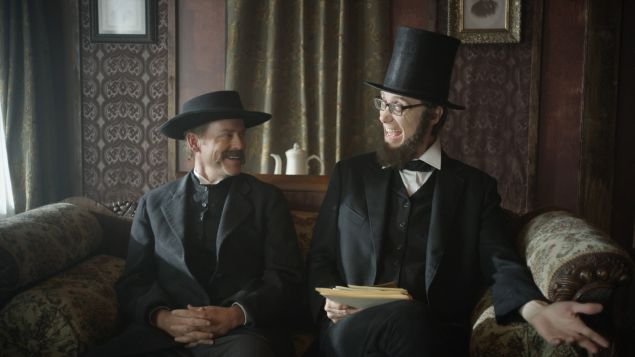 drunk-history_new-jersey_s3_greg-kinnear-as-thaddeus-lowe_stephen-merchant-as-president-lincoln