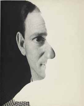 Erwin Blumenfeld, Sel-Portrait, 1945. (Photo: Christie's)