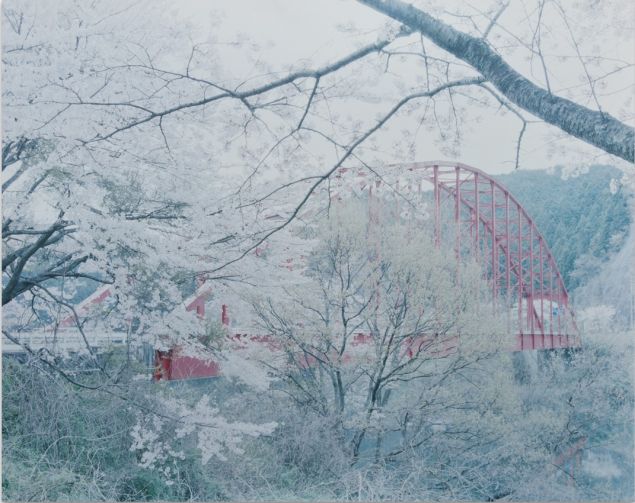 Ori Gersht, Against the Tide: 100 Bridges, 2010. (Photo: Kohn Gallery)